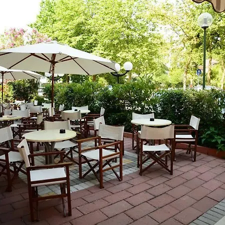 Color Metropolitan Family 3* Вілламаріна