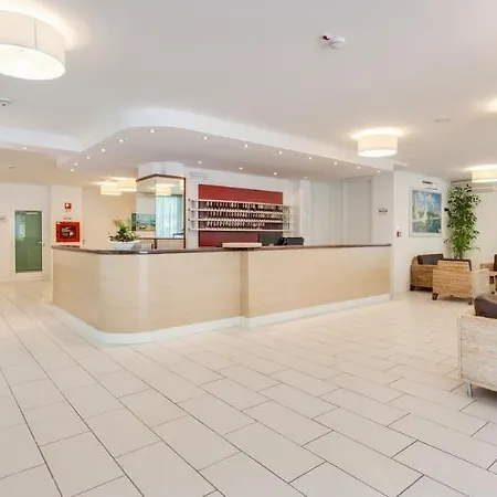 Color Metropolitan Family 3* Вілламаріна