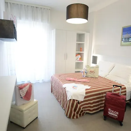 Color Metropolitan Family 3* Villamarina