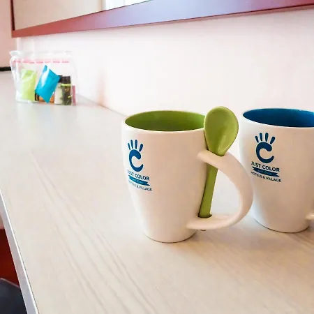 Hotel Color Metropolitan Family 3*